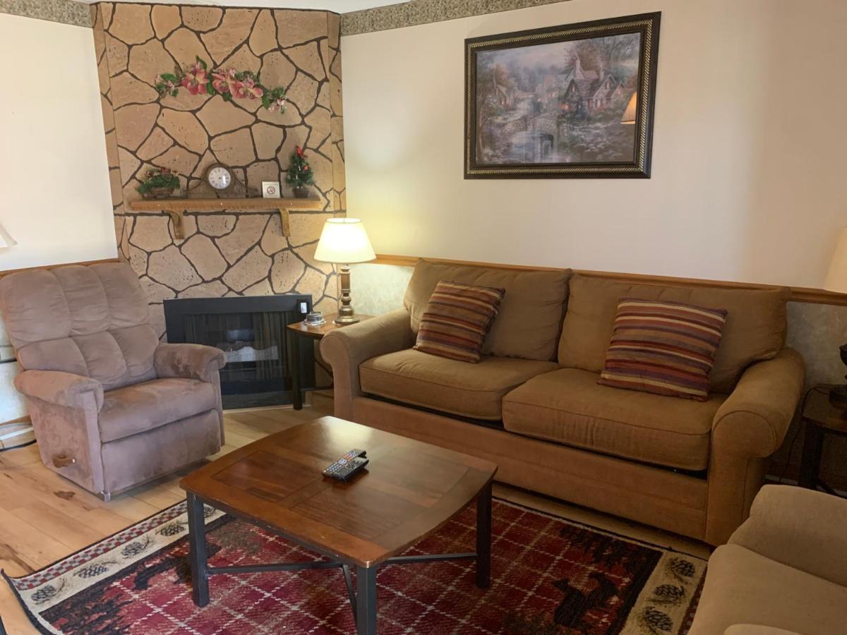Olde Gatlinburg Rentals Room photo