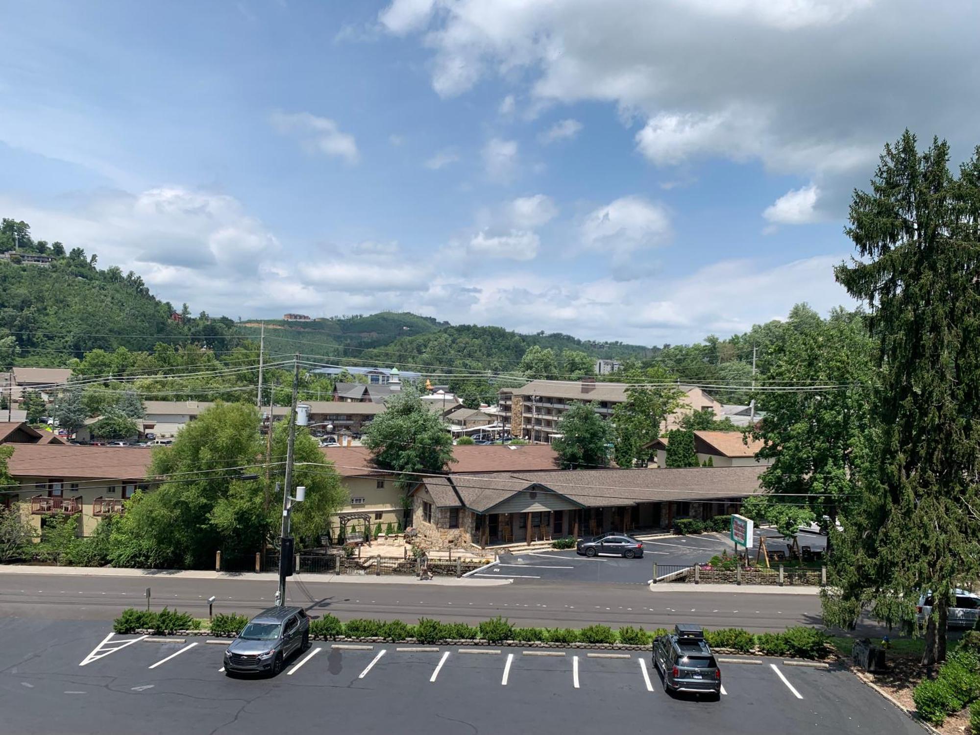 Olde Gatlinburg Rentals Room photo