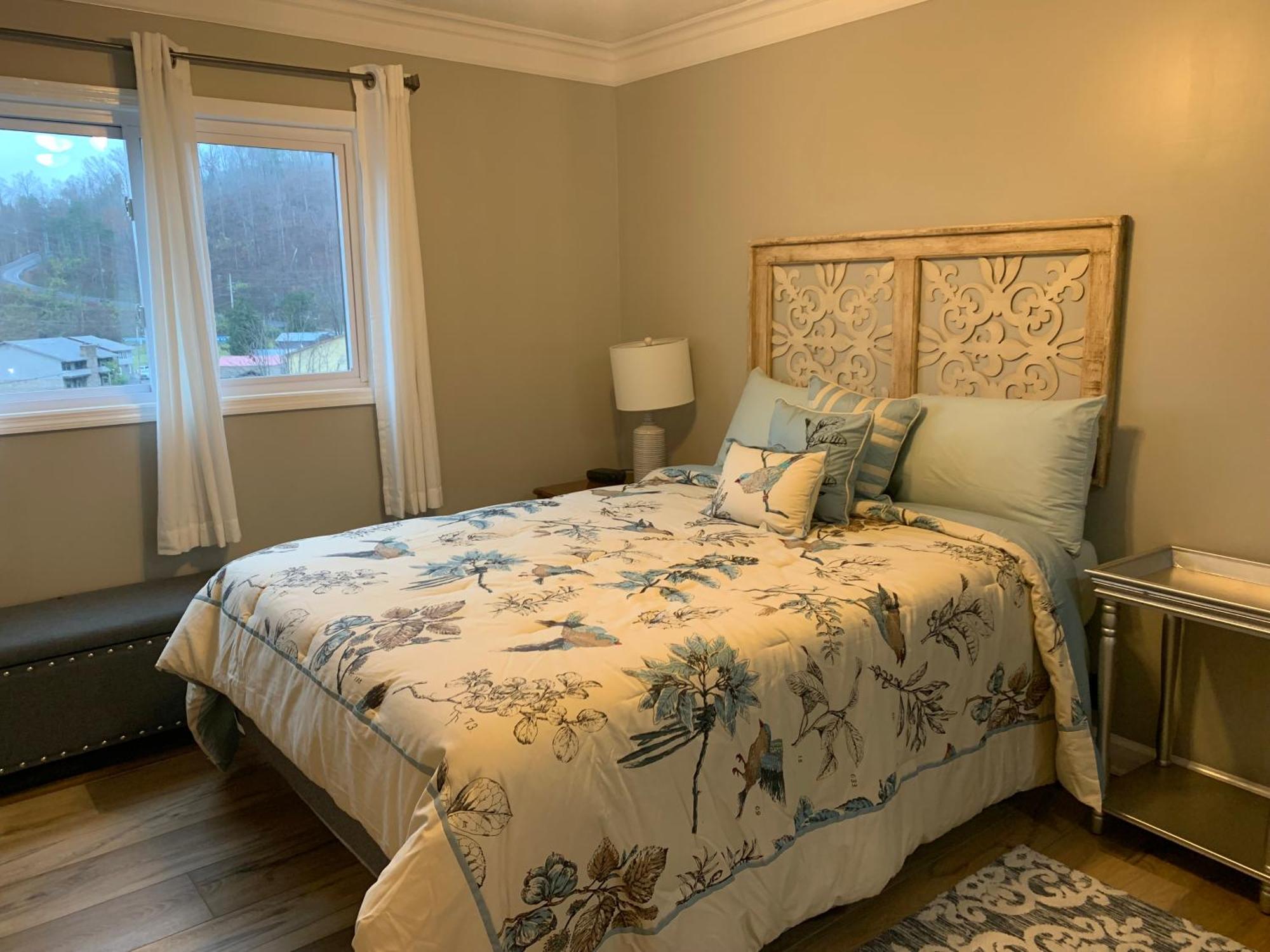 Olde Gatlinburg Rentals Room photo