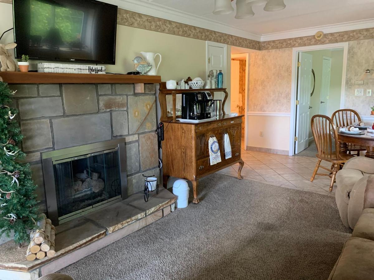 Olde Gatlinburg Rentals Room photo